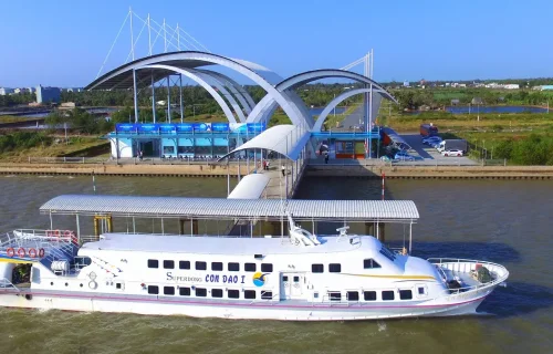 Bến tàu cao tốc Superdong tại Trần Đề