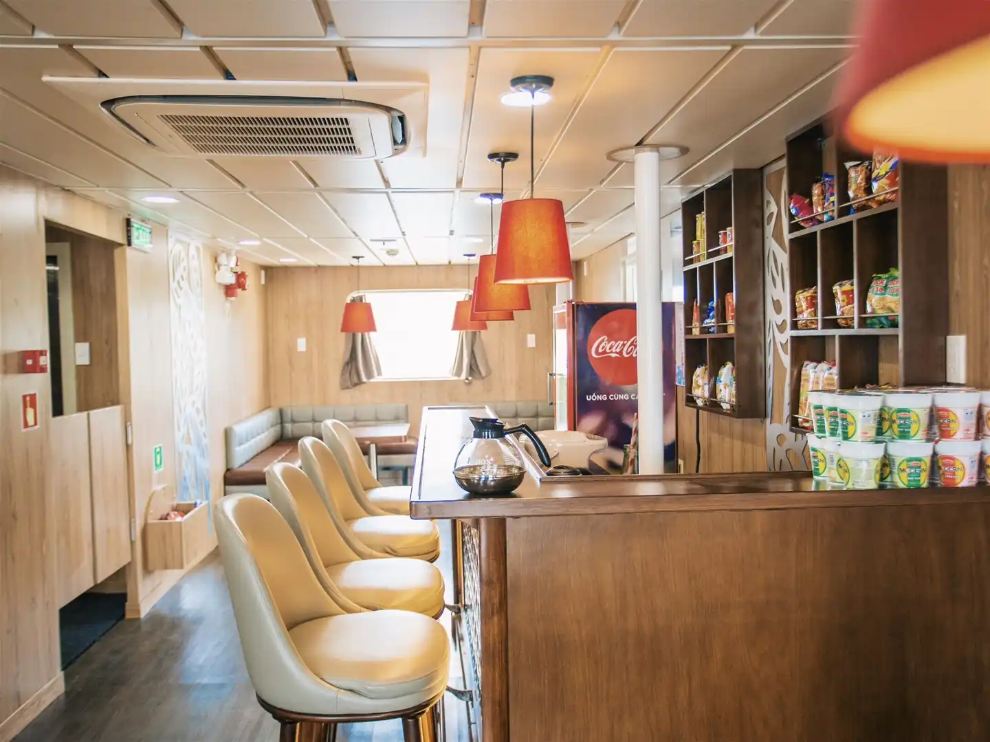 Nội thất phà Bình An Hà Tiên tuyến Hà Tiên Phú Quốc