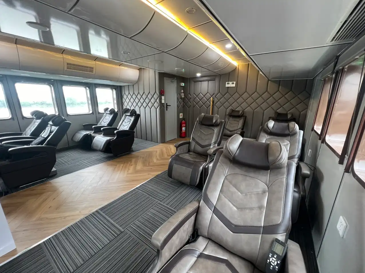 Nội thất tàu Lightning68 Phú Quốc